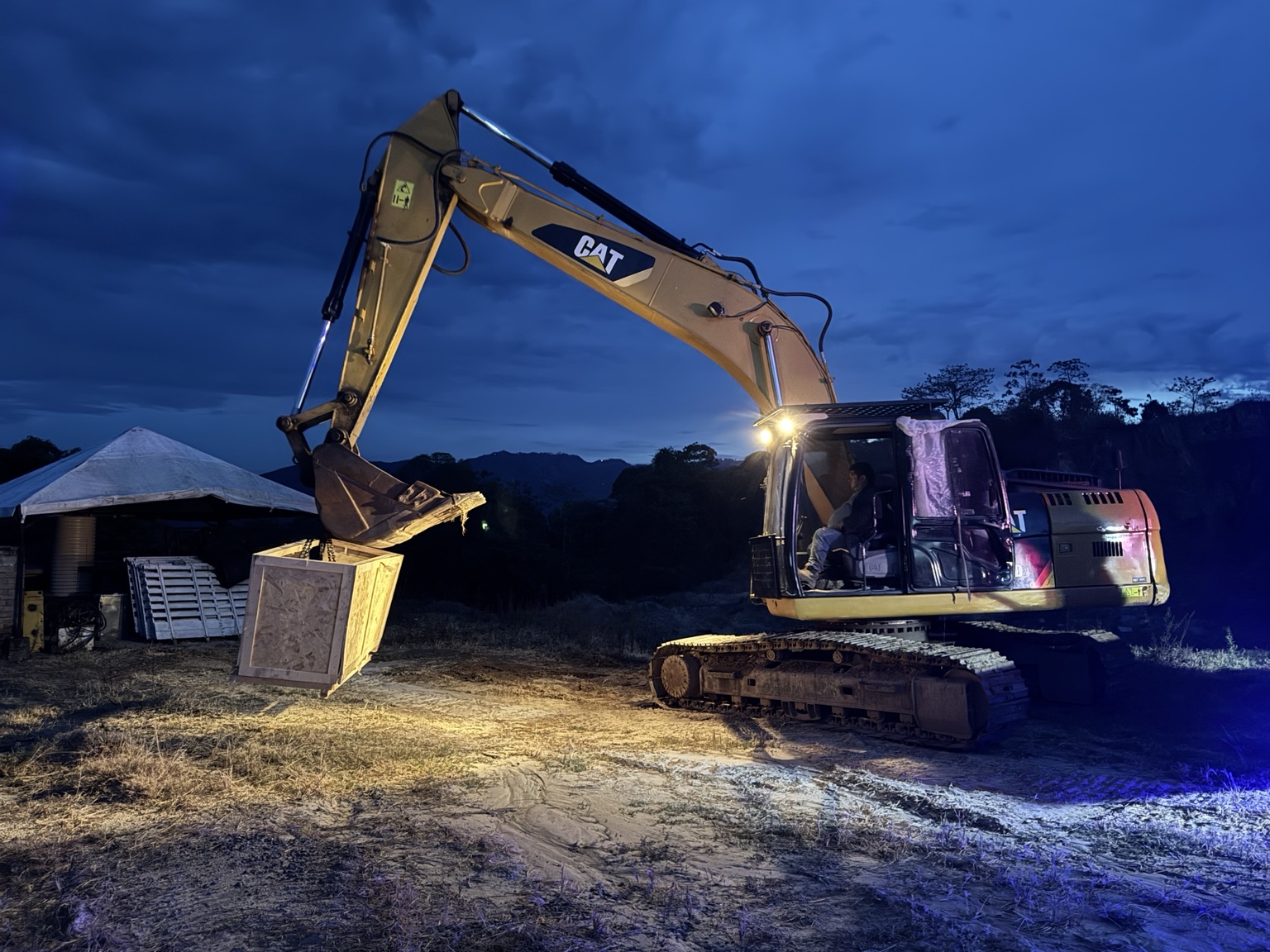 Excavadora Caterpillar en operación